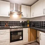 Sunnyside 2 - Contractor Long Stays By Shortstayuk